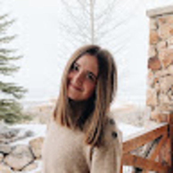 Meet your Posher, Emily - Picture 1 of 1